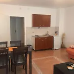 Semafor Apartment *